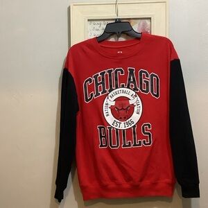 NBA Chicago Bulls Red and Black Sweatshirt